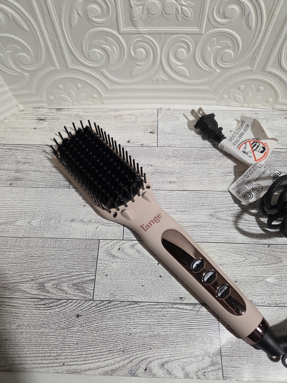 Lange Pink and Black Heated Straightening Brush